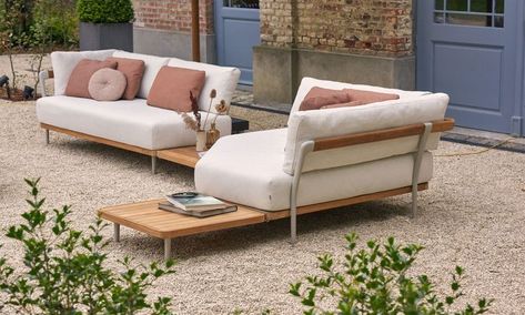 Turned legs and a subtly angled frame give this collection by Milanese studio Metrica an understated elegance; Flex includes armchairs, two- and three seater sofas, corner seats and large footstools. #design #productdesign #furniture #outdoorfurniture #outdoorliving #manutti #metrica #flex #azuremagazine Natural Sofas, Table Bistrot, Outdoor Furniture Design, Outdoor Sofa Sets, Outdoor Lounge Set, Table Haute, Outdoor Furniture Collections, Furniture Collections, Outdoor Lounge