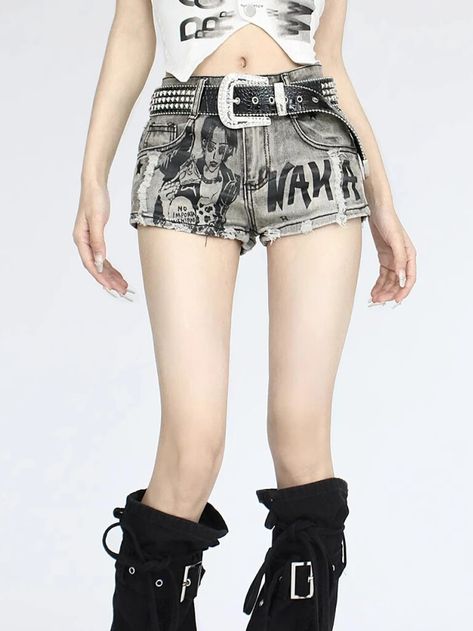 Y2k Prints, Jeans Shorts Women, Gothic Shorts, Punk Shorts, Black Prints, Nana Anime, Ripped Denim Pants, Futuristic Aesthetic, Pants Streetwear