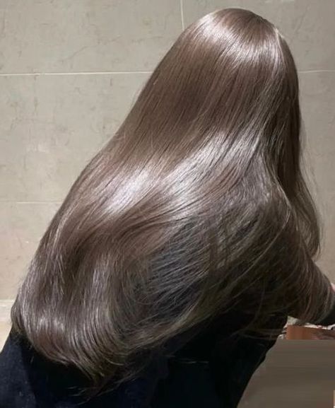 Long Shiny Hair, Manifesting Vision Board, Vision Board Pictures, Dream Vision Board, Vision Board Inspiration, Winter Hair Color, Winter Hairstyles, Silky Hair, Dream Hair