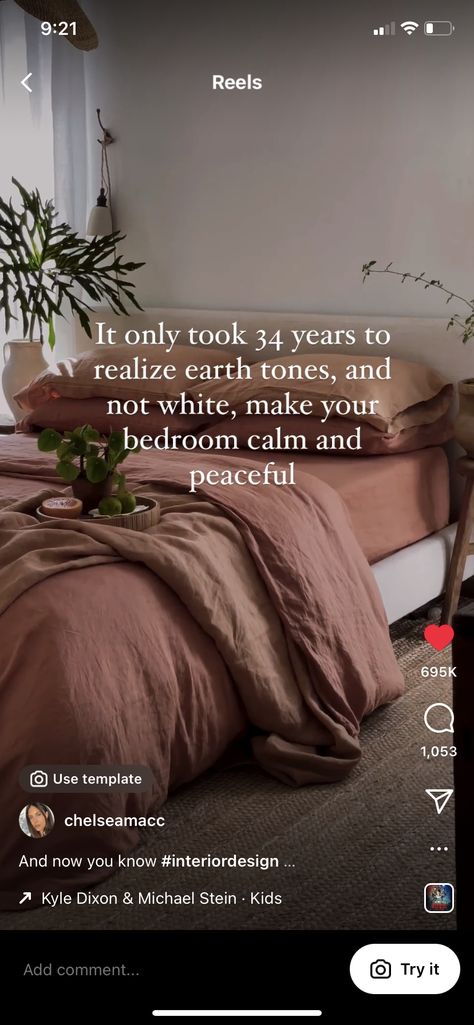 Earth Tone Bedroom, Earthy Living Room, Sleeping Room, Simple Bedroom, Apartment Inspiration, Cozy Room, Room Inspiration Bedroom, Room Ideas Bedroom, Bedroom Inspo