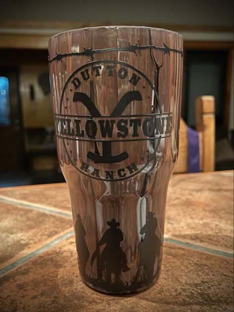 Yellowstone tumbler Men’s Tumbler Cups, Yellowstone Glitter Tumbler, Yellowstone Cup Ideas, Woodgrain Tumbler Ideas, Epoxy Cups Ideas For Men, Manly Tumbler Ideas, Cup Ideas For Men, Yellowstone Cups, Yellowstone Tumbler Cup