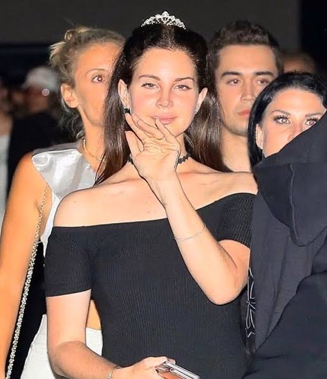 diva on Instagram: “Lana leaving her 32nd birthday party high is so iconic!” Lana Del Rey High, Lana Del Rey Vinyl, 32 Birthday, Lana Rey, Lana Turner, Elizabeth Grant, Brooklyn Baby, Lana Del Ray, Fav Celebs