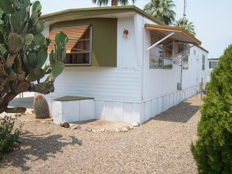 mobile desert dream Mobile Home Landscaping, Desert Look, Single Wide Remodel, Beach Trailer, Modern Mobile Homes, Mobile Home Exteriors, Mobile Home Makeovers, Mobile Home Makeover, Mobile Home Renovations