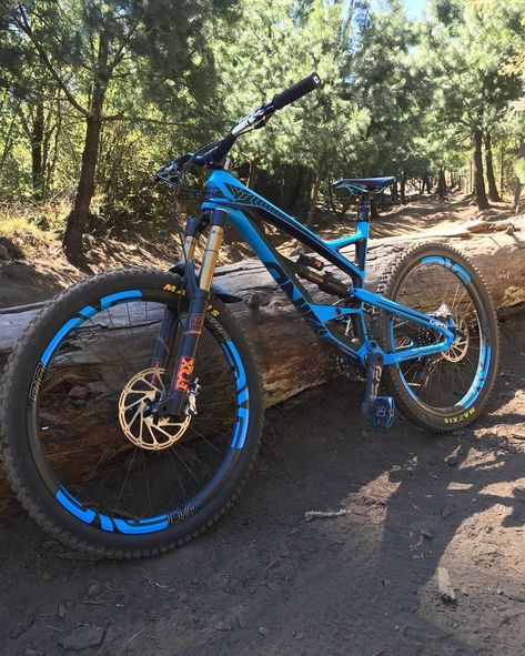 Sexiest AM/enduro bike thread. Don't post your bike. Rules on first page. - Page 3479 - Pinkbike Forum | Bicycle mountain bike, Mtb bike mountain, Enduro mtb Frame Inspiration, All Mountain Bike, Mt Bike, Downhill Mountain Biking, Bicycle Mountain Bike, Best Mountain Bikes, Downhill Bike, Enduro Mtb, Bike Photography