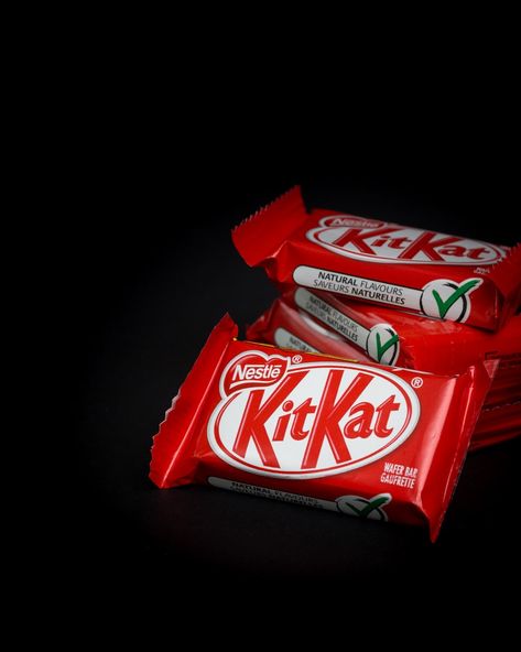 stack of Kitkat snacks photo – Free Beverage Image on Unsplash Star Wars Background, Hd Wallpaper Android, Red Pictures, Animated Wallpapers For Mobile, Coffee Pictures, Kit Kat, Original Wallpaper, Cute Backgrounds, Download Free Images