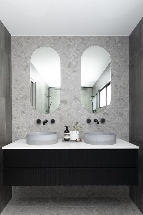 Modern Bathroom Design Black, Wooden Bathroom Vanity, Moody Vibes, Bathroom Design Black, Concrete Bathroom, Modern Toilet, Bathroom Design Inspiration, Contemporary Bathroom Vanity, Classic Bathroom