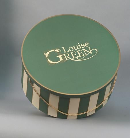 Jewelry Packaging Design, Vintage Hat Boxes, Dessert Packaging, Flower Gift Ideas, Gift Box Design, Green Box, Hat Boxes, Diy Gift Wrapping, Box Packaging Design