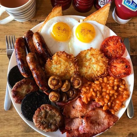 What’s For Dinner? on X: "Full English Breakfast https://t.co/NfWKWiXSVl" / X British Food Traditional, British Breakfast, Menu Sarapan Sehat, Hp Sauce, British Cooking, British Foods, British Dishes, Breakfast Platter, Full English Breakfast