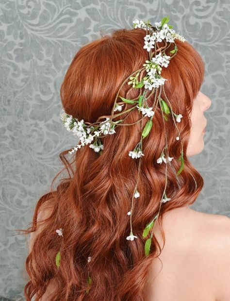 Champagne Cascade Hair Wreath Floral Crown Wedding, Medieval Wedding, Flowers In Her Hair, Floral Crowns, Floral Crown, Wedding Hair Accessories, Britney Spears, Flowers In Hair, Flower Crown