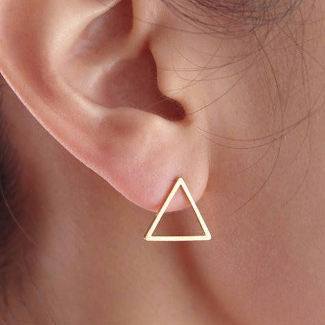 Simple Gold Earrings, Triangle Earrings Stud, Triangle Studs, Design Geometric, Small Earrings Studs, Triangle Earrings, Simple Earrings, Geometric Earrings, Circle Earrings