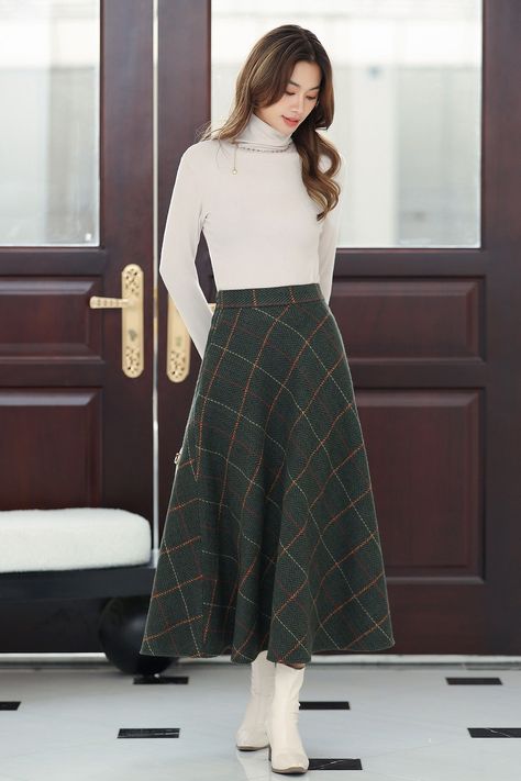 Vintage Inspired Wool Plaid Skirt Green Midi Wool Skirt A - Etsy Classic Skirts Outfits, Winter Wool Skirt, Midi Wool Skirt, Midi Rock Outfit, A Line Skirt Midi, Green Plaid Skirt, A Line Midi Skirt, Wool Stockings, Green Midi Skirt