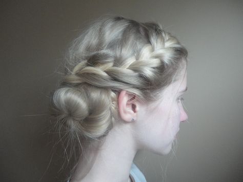 Crown Braid With Bun, Braid Crowns, Braid Aesthetic, Braid And Bun, Blonde Bun, Braid Crown, Blonde Braids, Crown Braid, Hair Reference