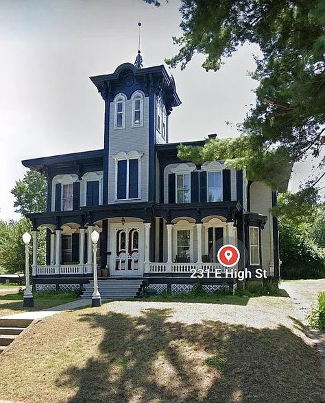 2 Story Addition, Historical Homes, Architectural History, Sliding Pocket Doors, Old Houses For Sale, Small Doors, Multi Family Homes, Reading Room, Historic Home