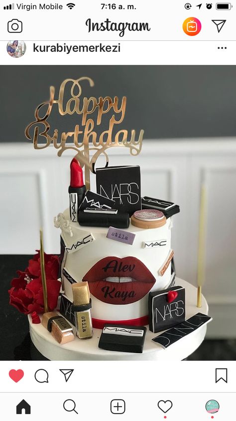 hpb Birthday Cake 30th Woman, Makeup Birthday Cakes, Birthday Cake Cookies, Makeup Birthday, Makeup Cake, Teen Cakes, New Birthday Cake, Birthday Cakes For Teens, Cookie Cake Birthday