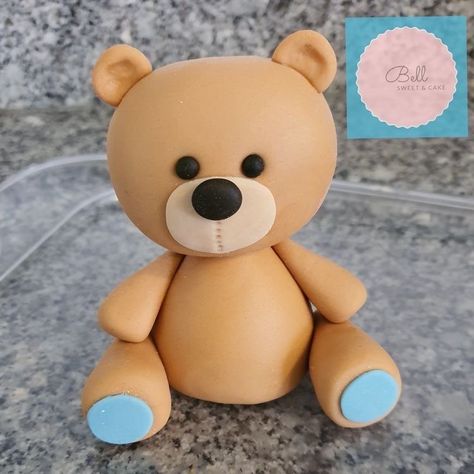 Fondant Teddy Bear, Kids Cake Toppers, Boys 1st Birthday Cake, Fondant Figures Tutorial, Fondant Cake Designs, Bear Cake Topper, Cake Templates, Teddy Bear Cakes, Edible Toppers