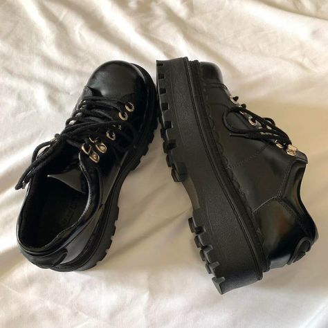 Unif Seek Shoes, Big Platform Shoes, Seek Shoe, Black Chunky Shoes, Goth Fits, Apple Bottom Jeans, Goth Boots, Tennis Shoes Outfit, Shoe Inspo