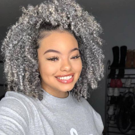 Dark Hair Dye, Grey Hair And Makeup, Dyed Curly Hair, Best Hair Dye, Grey Curly Hair, Grey White Hair, Bold Hair Color, Temporary Hair Color, Dyed Natural Hair