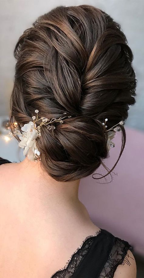 Bridal Elegant Updo, Wedding Hairstyle Dark Hair, Bridesmaid Hair Loose Updo, Bridal Updos For Long Hair Brunette, Brunette Wedding Updo, Bridesmaid Hairstyles Brunette, Brunette Updo Wedding, Elegant Braided Hairstyles, Effortless Updo