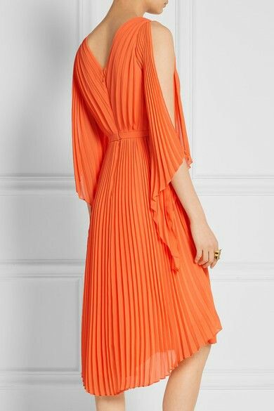 Georgette Dress Western, Georgette Dresses, Crush Fabric, Dresses Western, Halston Heritage Dress, Pleated Dresses, Classy Dresses, Pleated Skirt Dress, Draping Fashion