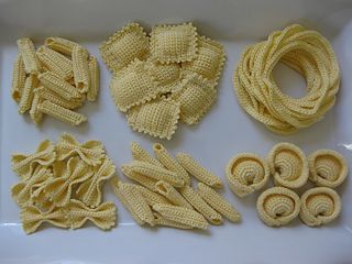 Foundation Half Double Crochet, Pasta Party, Confection Au Crochet, Food Patterns, Crochet Food, Felt Food, Crochet Diy, Play Food, Diy Crochet Projects