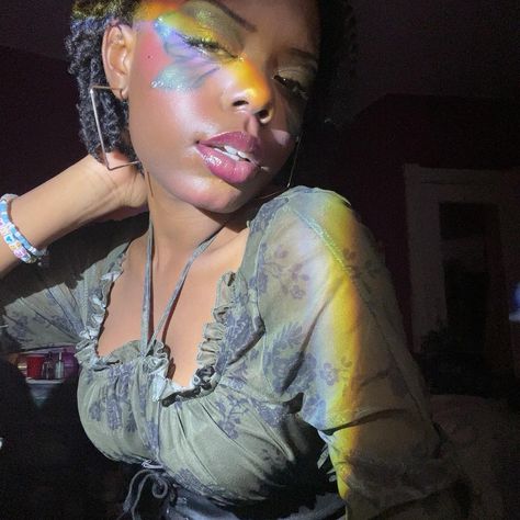 #butterfly #butterflywinglook #butterflywing #ertheral #makeup #makeupinspo #makeuplook #creativemakeup #makeupartist #blackgirlmakeup Butterfly Inspired Makeup, Wing Makeup, Butterfly Makeup, Costume Wedding, Makeup Inspired, Inspired Makeup, Butterfly Wing, Creative Makeup, Butterfly Wings