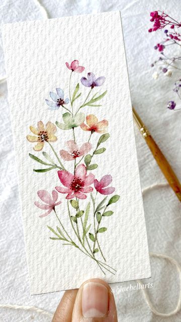 Simple Flowers Watercolor, Water Colour Flowers Easy, Drawing Ideas Easy Flowers, Simple Flowers Painting, Watercolor Accessories, Watercolour Painting Easy, Watercolor Cards Ideas, Easy Watercolor Flowers, Art Deco Watercolor