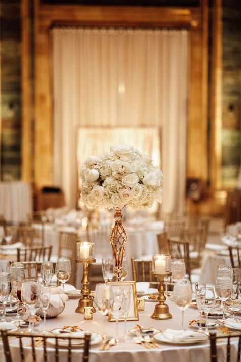 White And Gold Wedding Themes, Black White Gold Wedding, White Wedding Centerpieces, Gold Wedding Centerpieces, White Wedding Decorations, Gold Centerpieces, White Wedding Theme, Gold Wedding Theme, Gold Wedding Decorations