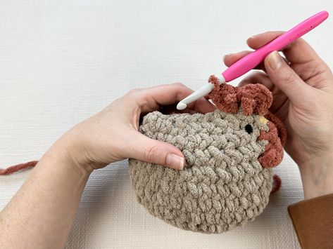 Mabel Mods - Rooster Edition! - Oak and Marlow Crochet Stuffy, Chicken Crochet Pattern, Chicken Crochet, Chicken Pattern, Easy Crochet Animals, Crochet Chicken, Bernat Blanket Yarn, Market Ideas, Knitting Machine Projects