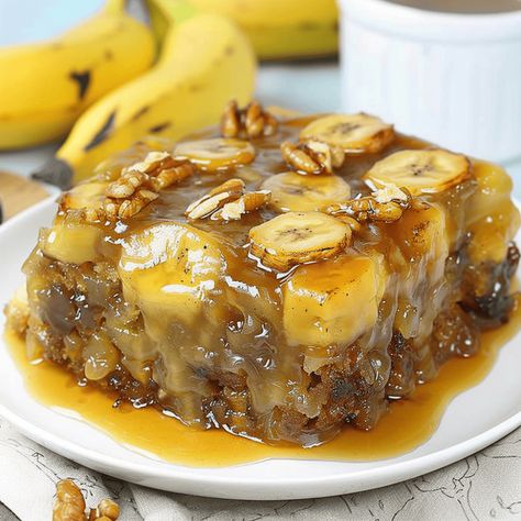 Banana Upside Down Cake - Recipes, Tasks & Tools Banana Upside Down Cake, Delicious Deserts, Square Cake Pans, Bananas Foster, Icebox Cake, Unique Cakes, Upside Down Cake, Round Cake Pans, Banana Cake