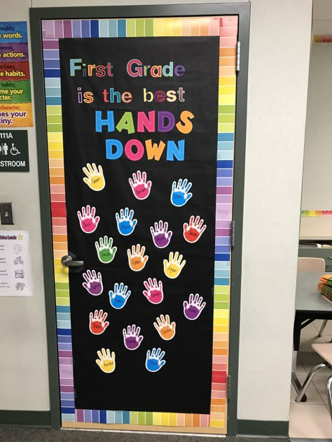 My door in my first grade classroom this year! 😍 Kindergarten Door, Preschool Door Decorations, Teacher Door Decorations, Preschool Door, Classroom Door Displays, Peraturan Kelas, Door Decorating Ideas, Gift Ideas For Teachers, School Door Decorations