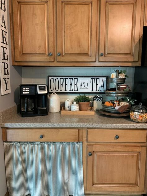 Coffee Bar Ideas Kitchen, Coffee Bar At Home, Coffee Bar Ideas Kitchen Counter, At Home Coffee, Bar At Home, Coffee Station Kitchen, Coffee Area, Coffee Bar Station, Diy Coffee Bar