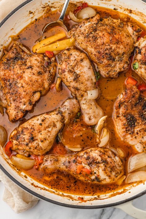 Baked Chicken And Peppers, Baked Chicken And Gravy, Baked Chicken Quarters, Chicken And Peppers, Chicken And Gravy, Chicken Diet, Baked Chicken Drumsticks, Seasoned Veggies, Drumstick Recipes