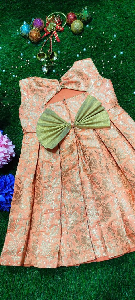 Brocade Beautiful kids frock Kids Pattu Frock Designs, Pattu Frocks For Kids, Frocks Models, Kids Lehanga Design, Long Frocks For Kids, Langa Blouse, Kids Frock, Cotton Frocks For Kids, Frocks For Babies