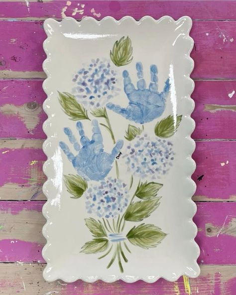 How To Make Handprint Plates, Baby Art Projects Fathers Day, Baby Holiday Gifts, Grandchildren Handprint Gifts, Grandkid Gifts To Grandparents Diy, Baby Handprint Coffee Mug, Handprint Keepsake Diy, Mothers Day Keepsake Crafts For Kids, Handprint Platter Grandparents