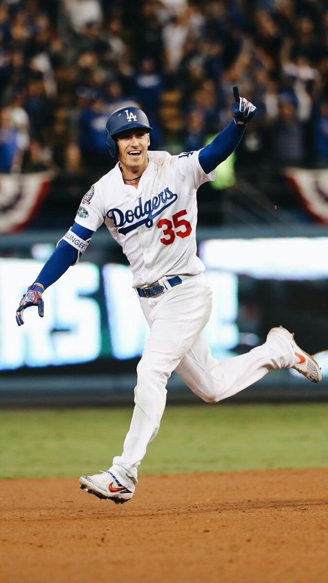 Cody Bellinger Bellinger Dodgers, Baseball Images, Let's Go Dodgers, Hot Baseball Players, Dodgers Nation, Javier Baez, Baseball Wallpaper, Wallpaper Sun, Mlb Wallpaper