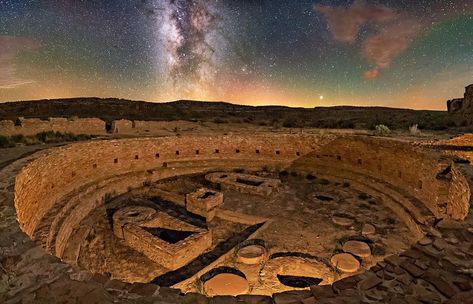 Wayne Pinkston on Instagram: “The Great Kiva at Chetro Ketl in Chaco Canyon, New Mexico. The Ancient Puebloan Ruins in Chaco Canyon are fascinating in the day, even more…” Chaco Canyon New Mexico Dark Sky, Chaco Canyon New Mexico, New Mexico Road Trip, Ancient Civilisations, Chaco Canyon, Sacred Earth, Archeological Sites, Pueblo Indians, Arizona Photography