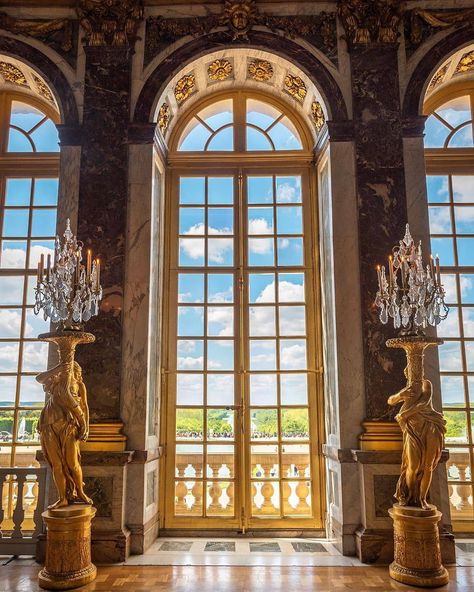 Le roi Louis XIV 👑🌞 on Instagram: “Photo by @tommyhsiaophotography Detail of interior, Hall of Mirrors, château de Versailles,  France. ⠀ #chateaudeversailles…” Versailles Hall Of Mirrors, Chateaux Interiors, The Palace Of Versailles, Chateau Versailles, Candle Stands, Hall Of Mirrors, Castles Interior, Paris Trip, Royal Aesthetic