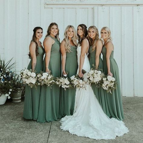 Country Wedding Dresses Bridesmaid, Bridesmaid Dress Color Schemes, Olive Green Bridesmaid Dresses, Wedding Color Pallet, Sage Green Bridesmaid Dress, Green Themed Wedding, Green Wedding Colors, Sage Wedding, Sage Green Wedding