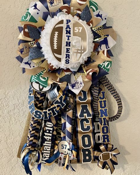 Football Mums Homecoming For Boys, Garters Homecoming For Guys, Football Garter, School Campaign Posters, Hot Pink Homecoming, Big Homecoming Mums, Homecoming Mums Senior, Candy Decorations Diy, Mums Homecoming Small