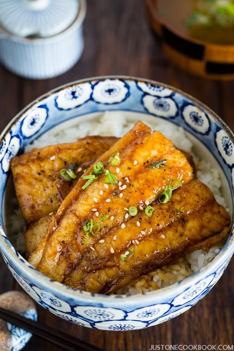 Catfish Kabayaki with Teriyaki Sauce | Easy Japanese Recipes at JustOneCookbook.com Wels Catfish, Salmon Teriyaki Recipe, Just One Cookbook, Catfish Recipes, Easy Japanese Recipes, Fried Catfish, Japanese Recipes, Japanese Cooking, Japanese Dishes