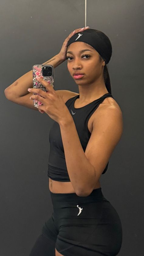 Basketball Tutorial, Angel Reese, New Photo Download, Love And Basketball, Yoga Sports Bra, Wnba, Womens Basketball, Baddie Outfits Casual, Team Usa