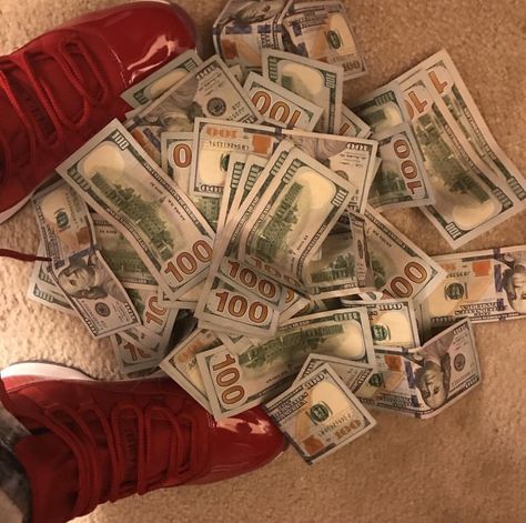 Fake Bank Notes, 10000 Dollars, Fake Documents, Money Buys Happiness, Passport Online, Money Stacks, Video Testimonials, Rich Money, Financial Help