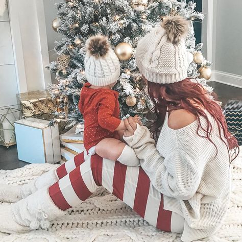 Mama and baby matching outfits. Baby beanie. Christmas time. Cute baby photo. Flocked Christmas tree. Chunky knit blanket. Matching mom and daughter. Mama and me. Mommy And Me Christmas Tree Photo, Mom And Baby Christmas Tree Photo, Mommy And Me Photo Shoot Christmas, Mom And Daughter Christmas Photos, Mom And Daughter Christmas Photoshoot, Mommy And Me Christmas Photo Shoot, Baby Boy Christmas Pictures, Baby Matching Outfits, Mommy And Me Christmas