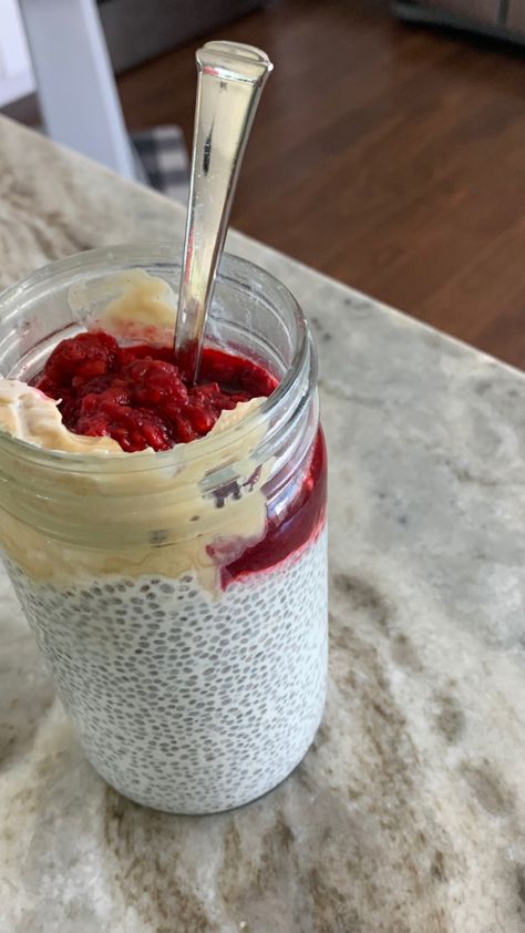 chia seed pudding, chia seeds, raspberry, cashew butter, mason jar Chia Seed Meals, Chia Seed Pudding Aesthetic, Chia Pudding Aesthetic, Raspberry Chia Seed Pudding, Healthy Chia Seed Pudding, Chia Seeds Pudding, Protein Chia Pudding, Chia Yogurt, Chia Seed Pudding Recipe