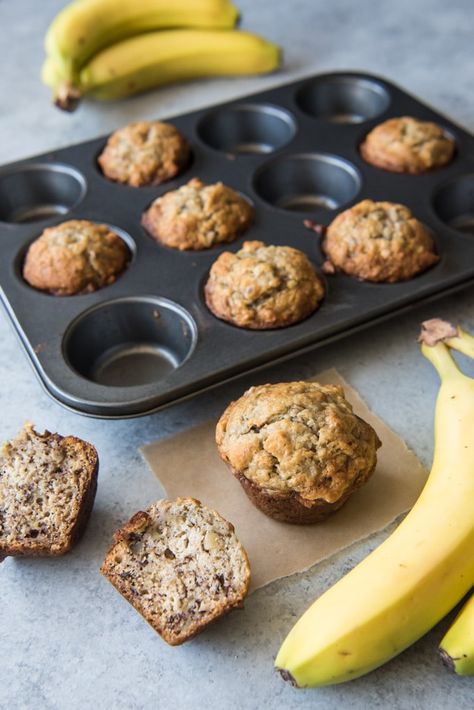 These soft, moist, easy banana nut muffins are loaded with banana flavor and studded with walnuts for a little crunch. No need for a mixer - just use one bowl and stir everything together with a wooden spoon! Easy Banana Nut Muffins, Raspberry Streusel Muffins, Chocolate Chip Muffins Easy, Apple Oatmeal Muffins, Homemade Blueberry Muffins, Nut Muffins, Banana Nut Muffins, Healthy Banana Bread, Best Banana Bread