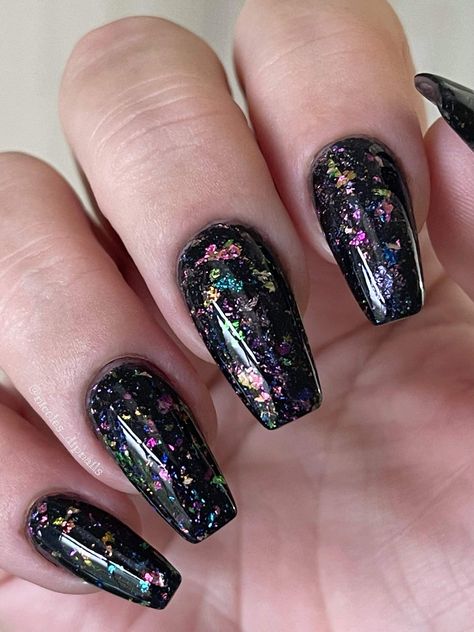 Black Nails With Rose Gold Glitter, Nail Caviar Designs, Black Opal Nails, Black Nails With Foil, Black Crystal Nails, Black Iridescent Nails, Black And Glitter Nails, Pink Nail Dip, Black Sparkle Nails