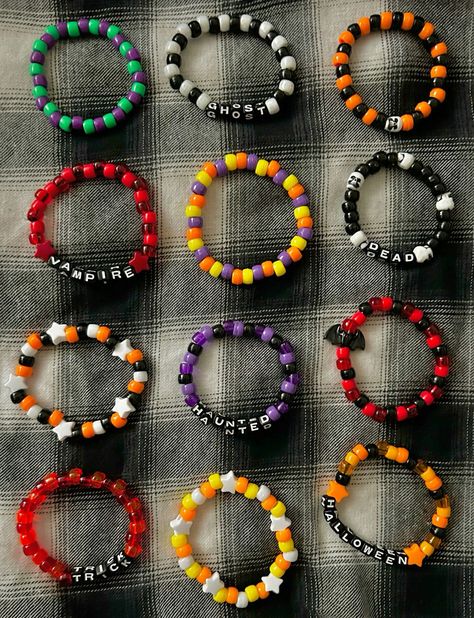 Bracelet Patterns Halloween, Scene Kids Aesthetic, Halloween Kandi Ideas, Halloween Kandi Bracelets, Halloween Kandi, Jewelry With Words, Piledriver Waltz, Kandi Bracelets Ideas, Kandi Bracelet Ideas