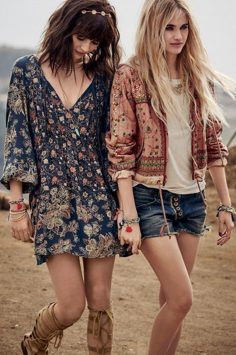 Bohemian Fashion Style - the concept wardrobe Looks Hippie, Look Hippie Chic, Estilo Hippie Chic, Boho Mode, Estilo Hippy, Mode Hippie, Festival Camping, Estilo Hippie, Hippy Chic