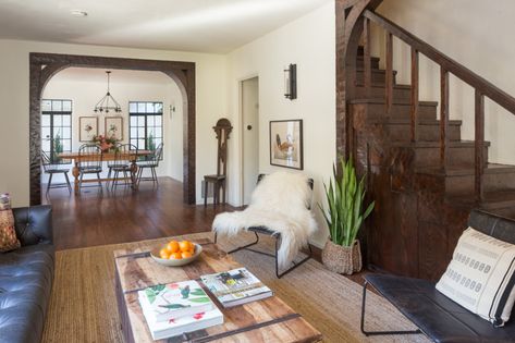 Beautifully updated 1940s Tudor Revival in Beachwood Canyon seeks $1.725M - Curbed LA English Tudor Homes Interior, Tudor Revival Interior, Tutor Style Homes, Tudor Decor, English Tudor Homes, Fall Dining Room Table, Beachwood Canyon, Tudor Revival, Tudor Style Homes