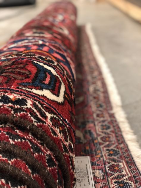 Carpet Videography, Carpet Photography Ideas, Rugs Photoshoot, Carpet Photoshoot, Rug Photography, Carpet Photography, Carpet Aesthetic, Photography References, Silk Persian Rugs